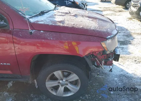 2014 Jeep Compass Latitude z USA, uszkodzony, nr VIN 1C4NJDEBXED661832